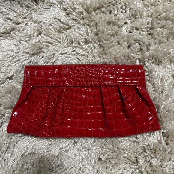 Clutch - Picture 3 of 3